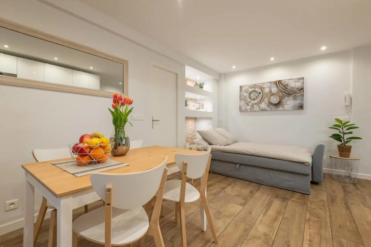 Apartment Le Comfy - 2Br W Ac And Terrace In The Heart Of Old Nice Welkeys