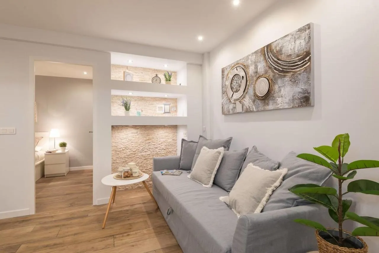 Le Comfy - 2Br W Ac And Terrace In The Heart Of Old Nice Welkeys