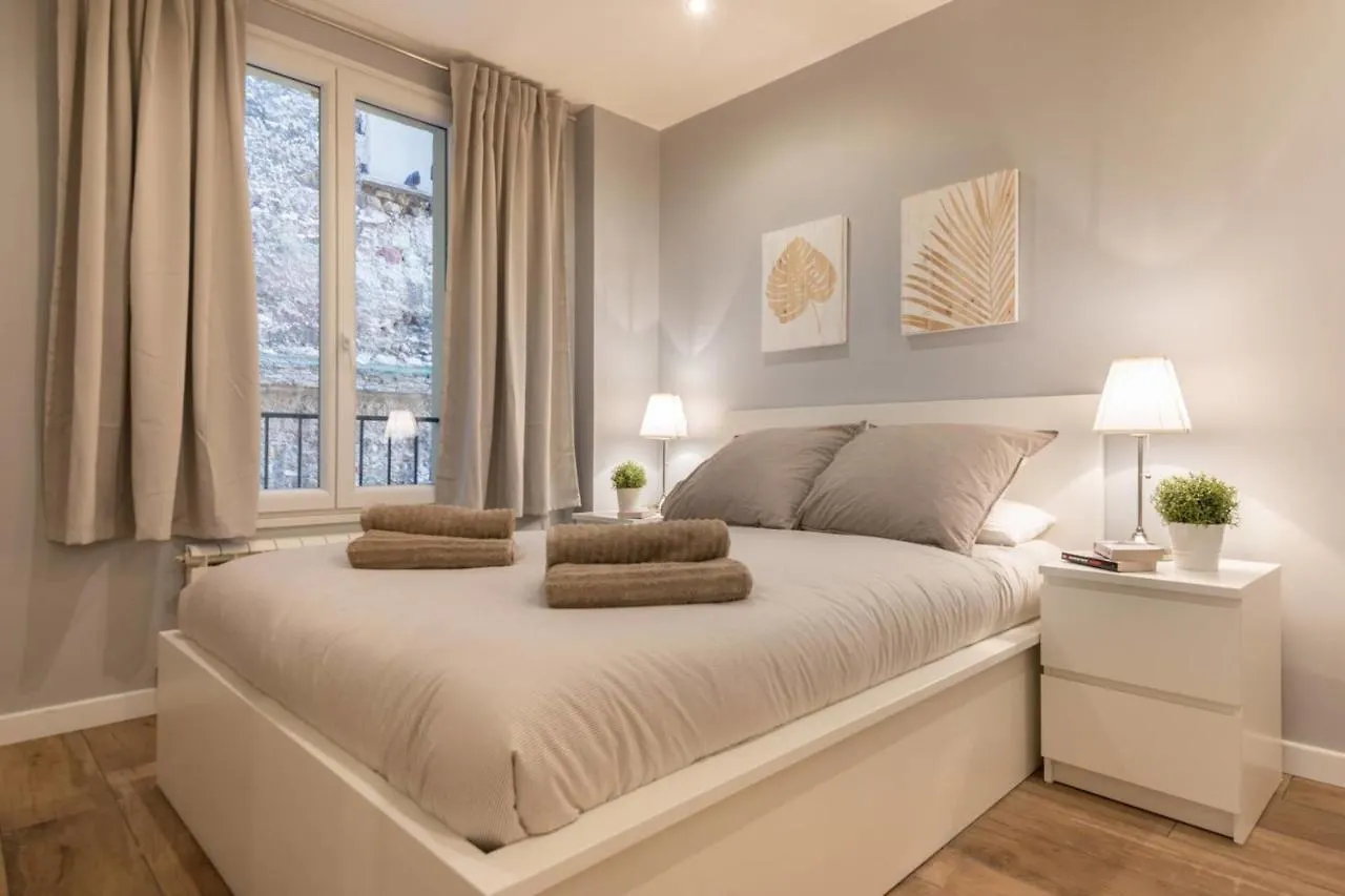 Lejlighed Le Comfy - 2Br W Ac And Terrace In The Heart Of Old Nice Welkeys