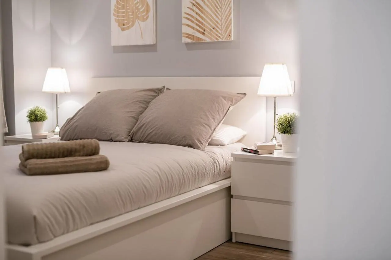Le Comfy - 2Br W Ac And Terrace In The Heart Of Old Nice Welkeys 0*,  France